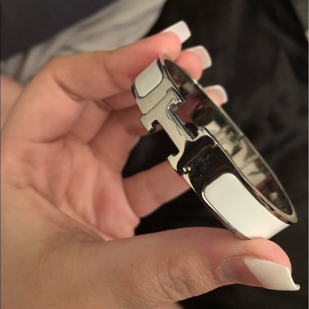 White Hermès clic clac braclet